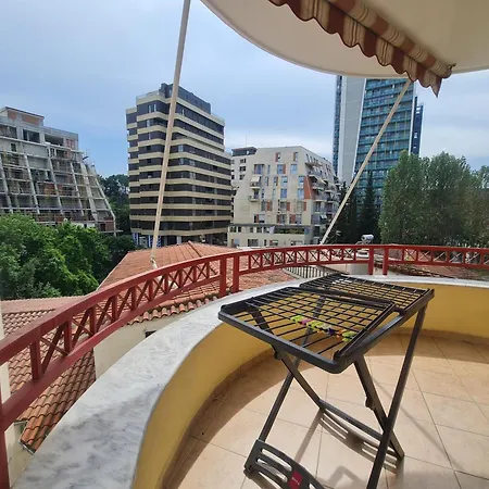 Coco * Tirana